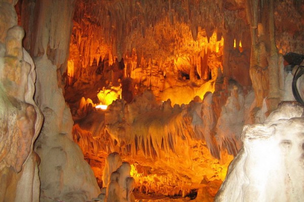 Пещера Караин Магарасы