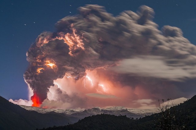извержение вулкана в Чили (1)