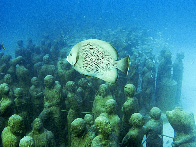 Подводный музей в Мексике (2)