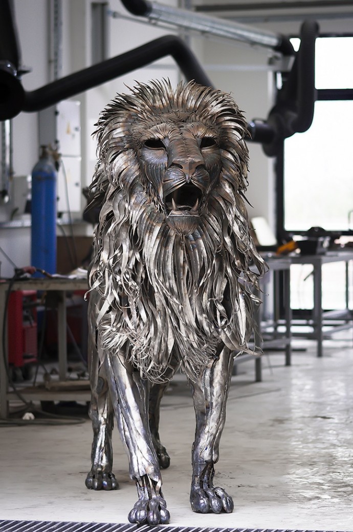 металлический лев (7)