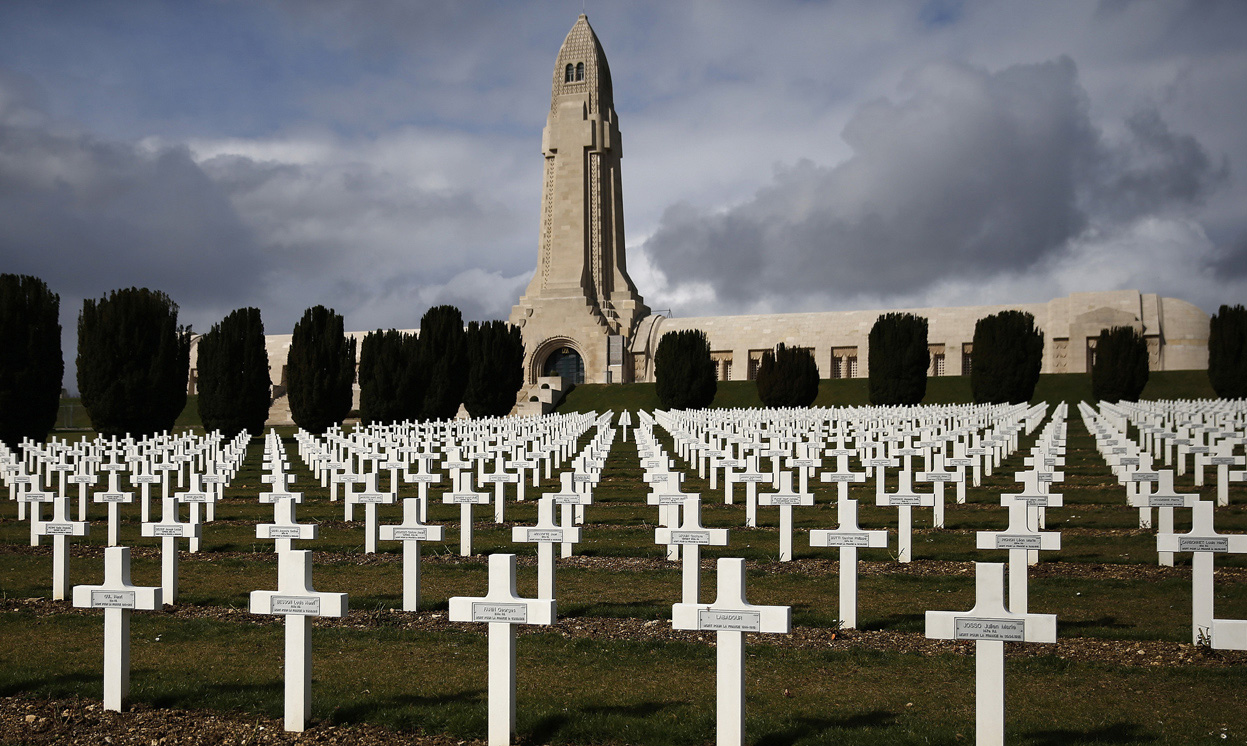 Военное кладбище в Вердене, Франция.