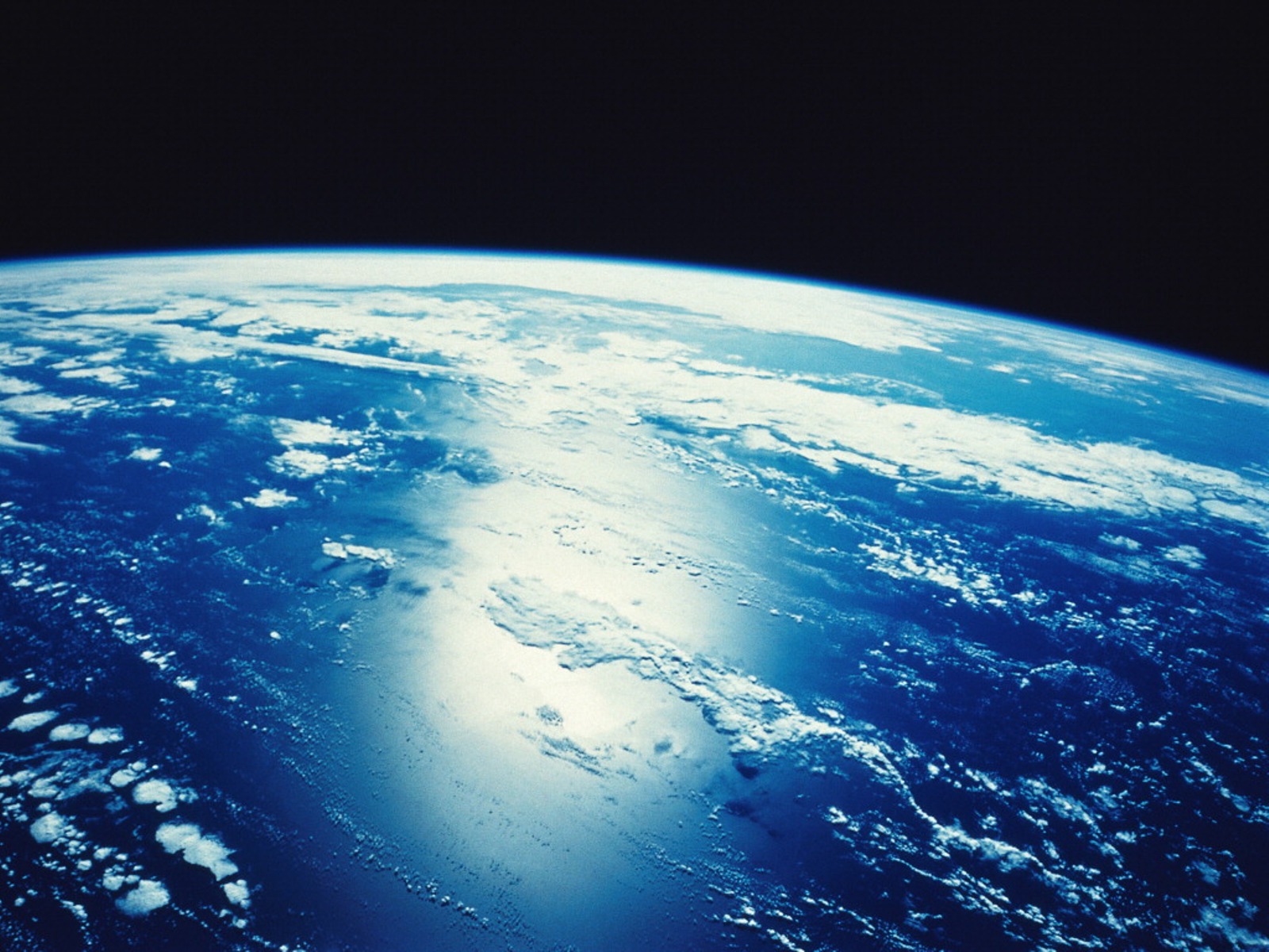 70 океана занимает. Гидросфера земли. Земля из космоса. О земле и космосе. Планета земля.
