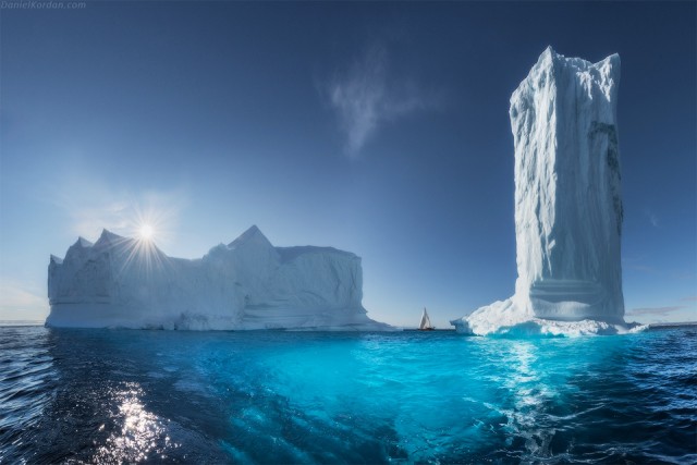 Гигантские айсберги Гренландии. ФОТО
