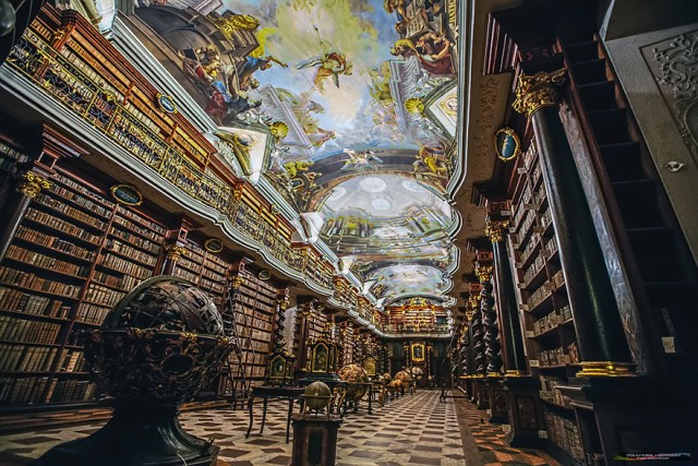 Самая красивая библиотека в мире. ФОТО