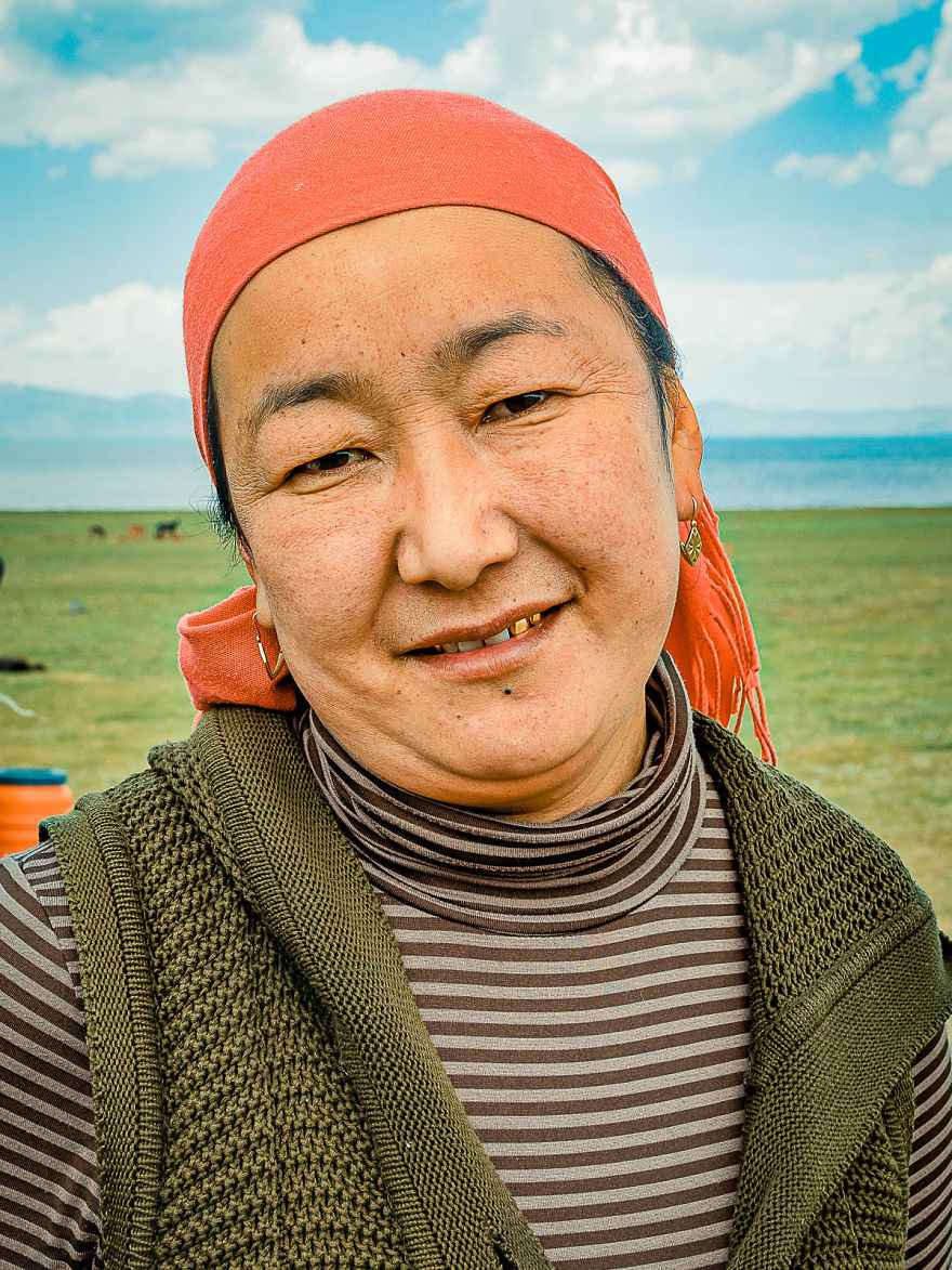 Лицо киргизки