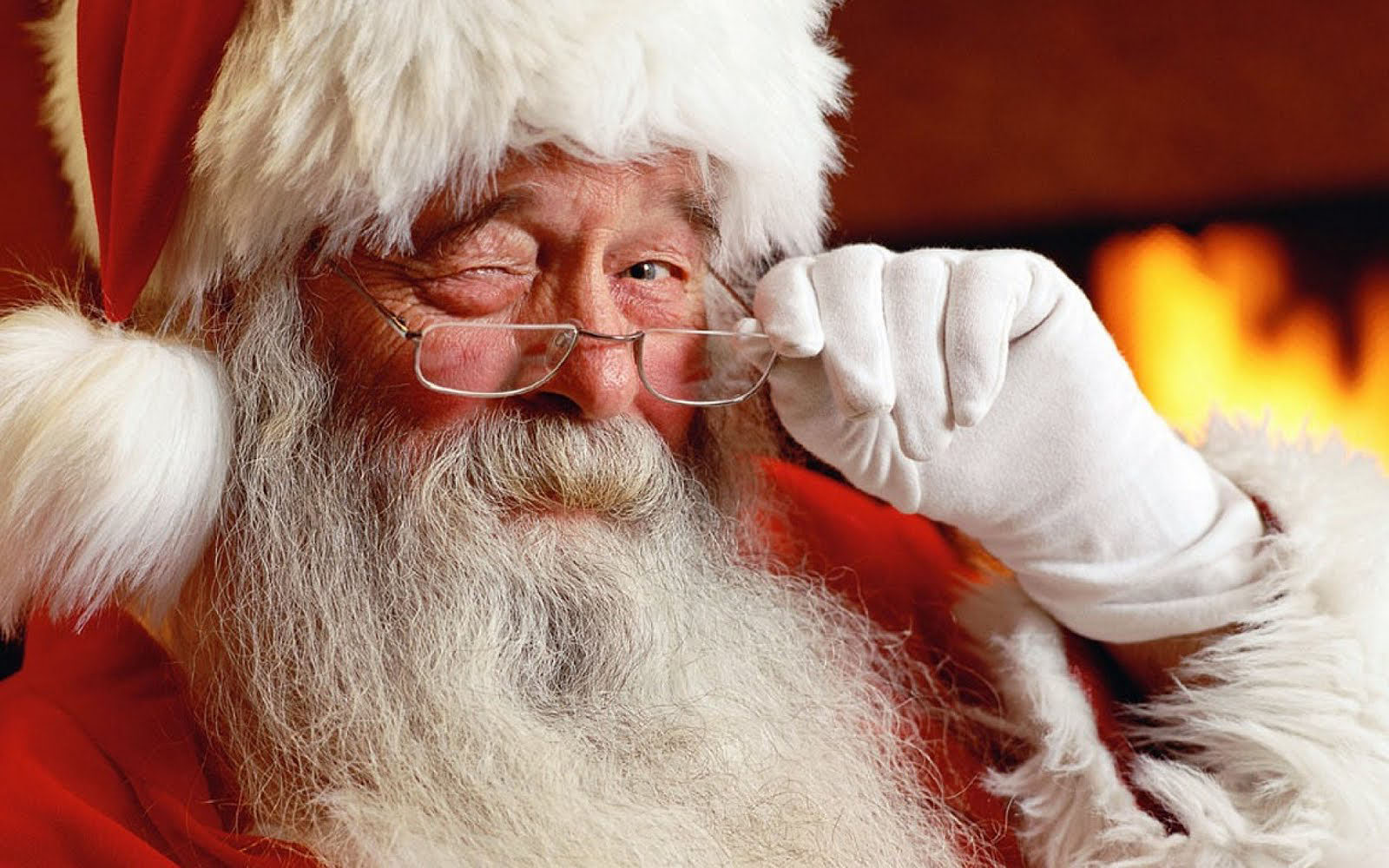 Самый новогодний тест, который проверит ваше знание Санта Клаусов и Дедов М...