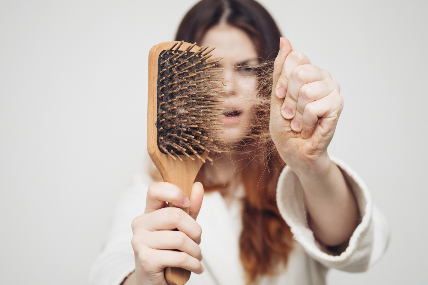 Как расчесываться для роста волос