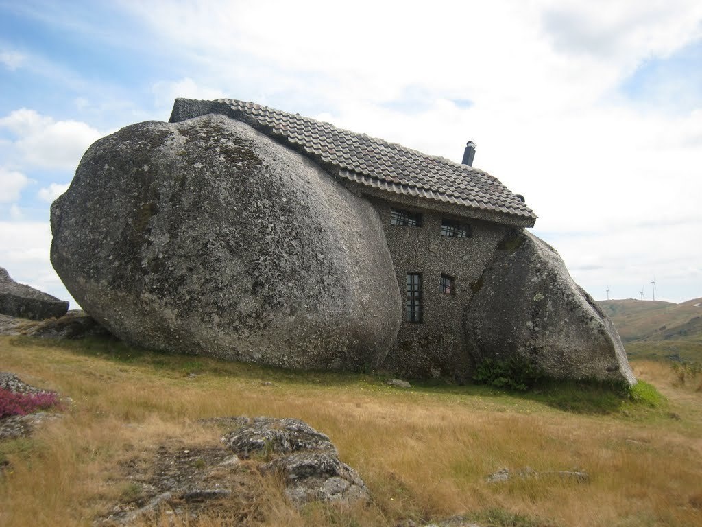 Самый первый дом в мире фото