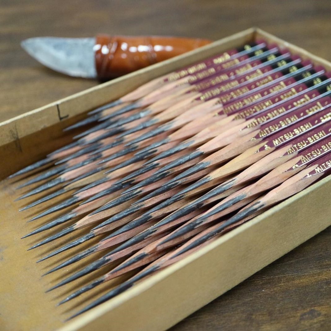 Простые карандаши для художников